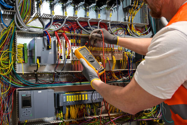 Best Electrical Contractors for Businesses  in Lakewood, IL
